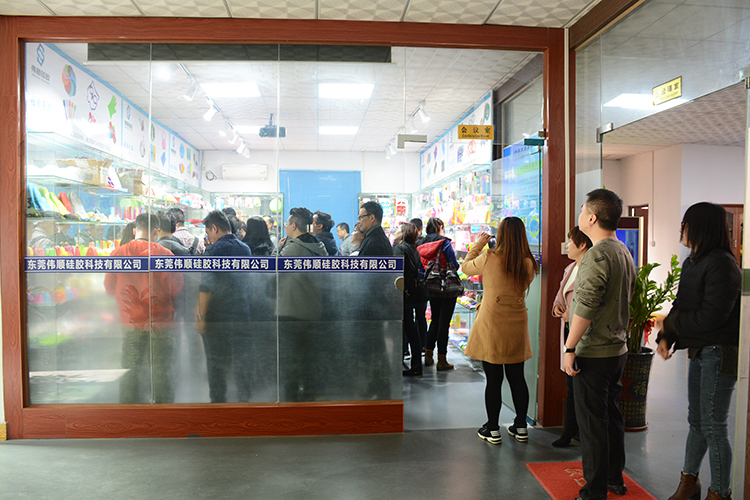 香港禮品協會成員單位近30人考察91视频APP免费矽膠，2019年訂單不斷